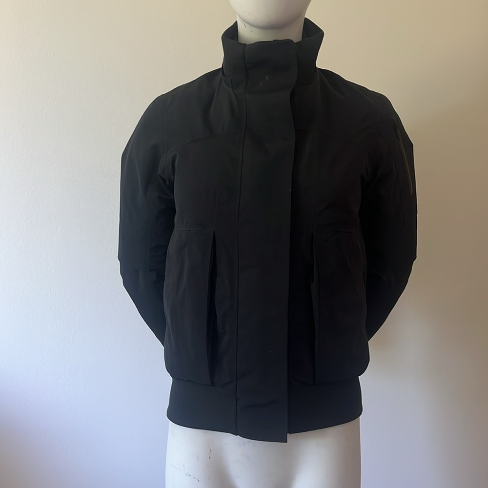 Lululemon Winter Warrior Bomber Coat Jacket Black Without hooded Size 0 - Picture 2 of 13